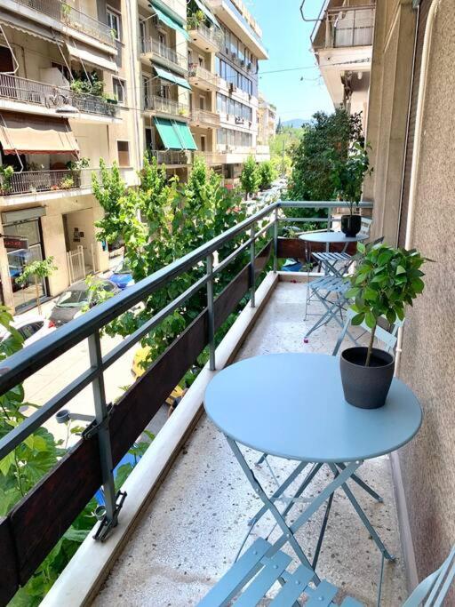 Spacious 4-Bedroom Family Home, 100M From Metro Athén Kültér fotó